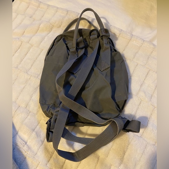 Fjällräven Kånken Mini in Super Grey - Picture 3 of 8